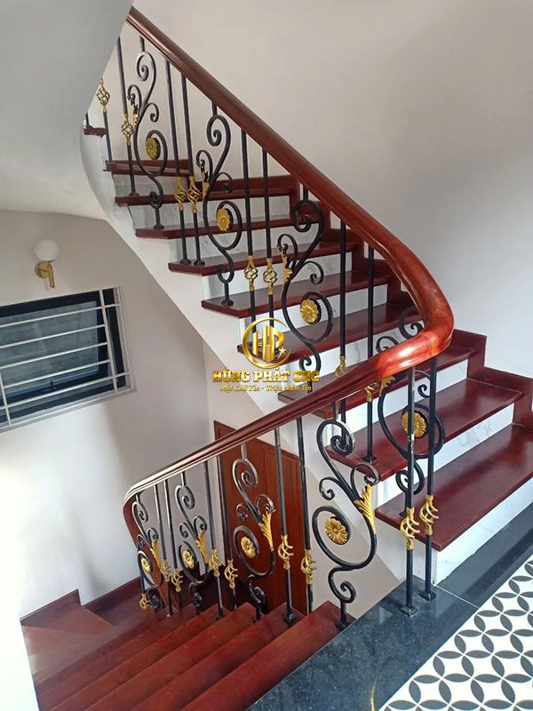 Cầu thang sắt Mỹ Phước 0903.775.567 - Thiết Kế Hiện Đại, Bền Bỉ, Giá Cạnh Tranh