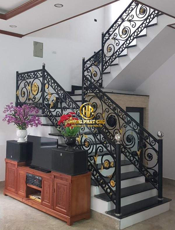Cầu Thang Sắt Long An - Thiết Kế Hiện Đại, Thi Công Chắc Chắn