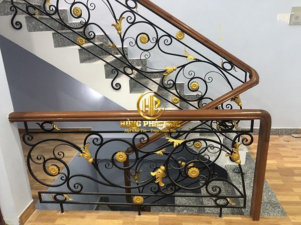 Cầu Thang Sắt Long An - Thiết Kế Hiện Đại, Thi Công Chắc Chắn